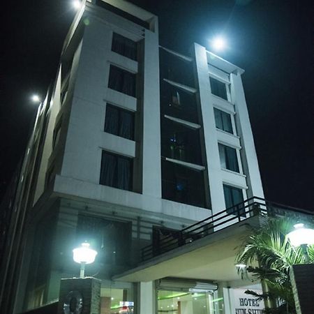 Hotel Sunshine Baharampur Buitenkant foto