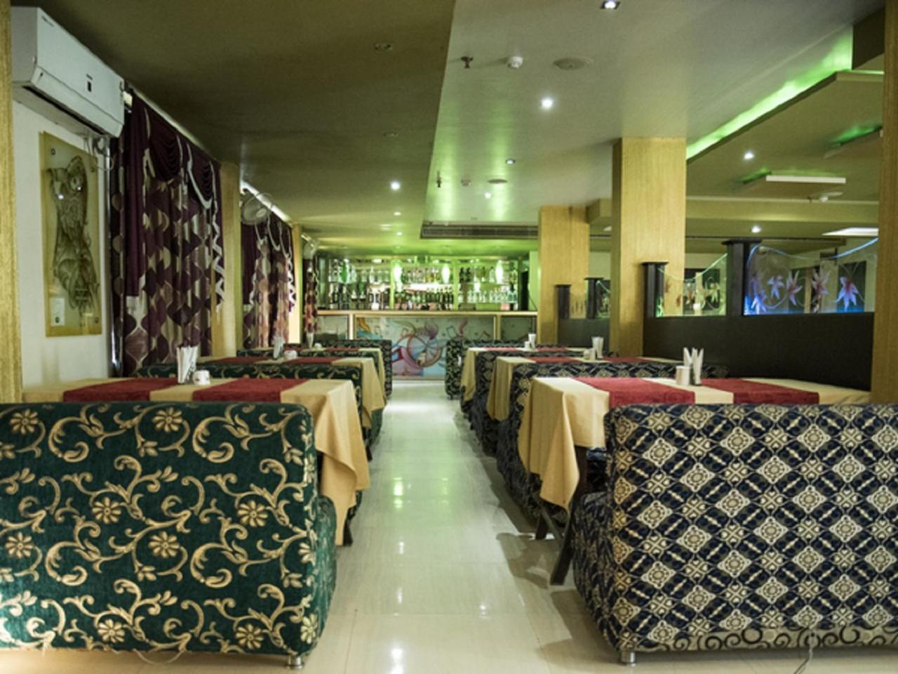 Hotel Sunshine Baharampur Buitenkant foto