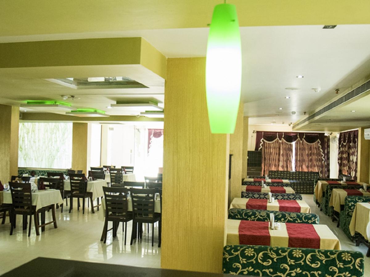 Hotel Sunshine Baharampur Buitenkant foto