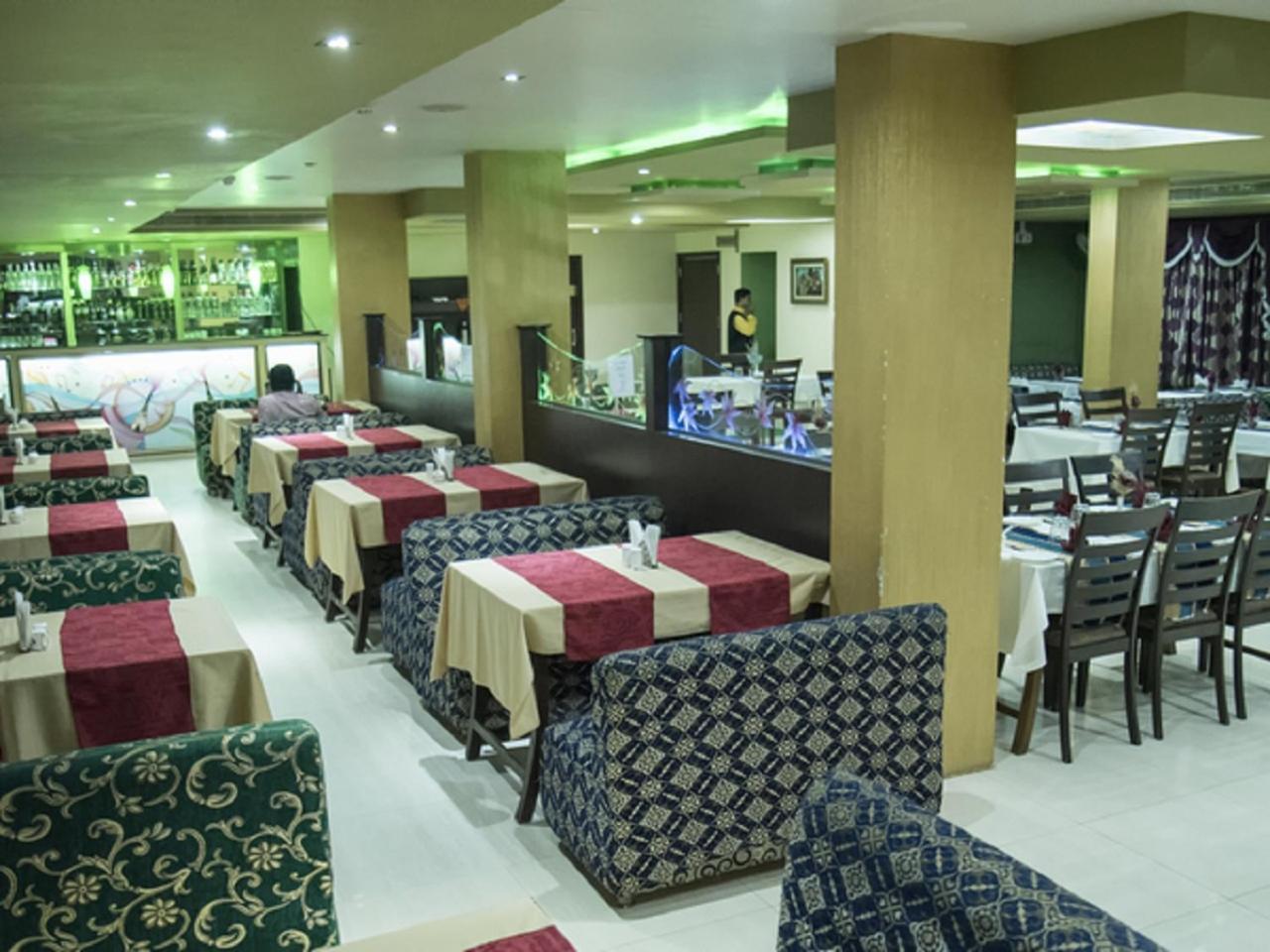 Hotel Sunshine Baharampur Buitenkant foto