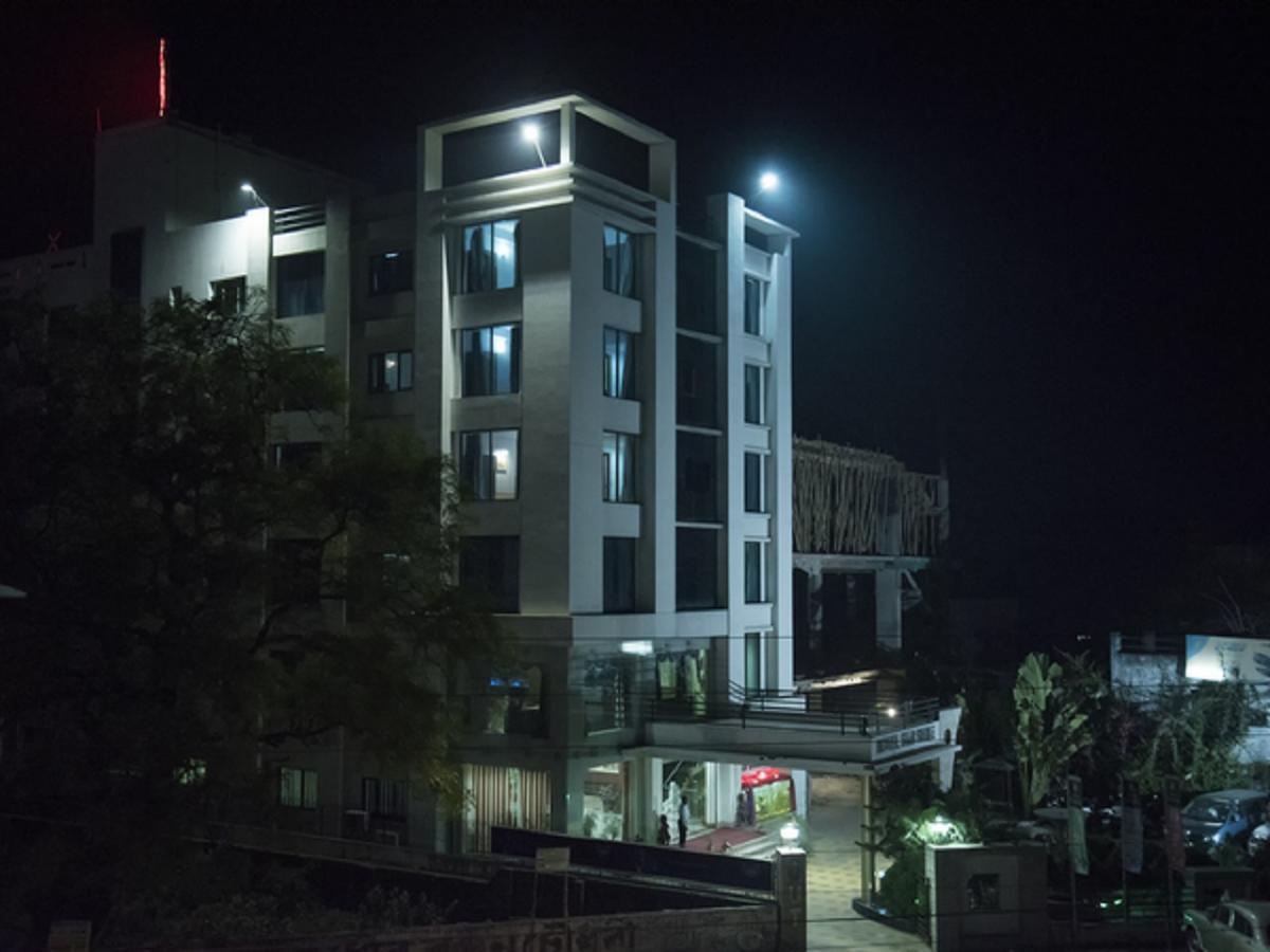 Hotel Sunshine Baharampur Buitenkant foto