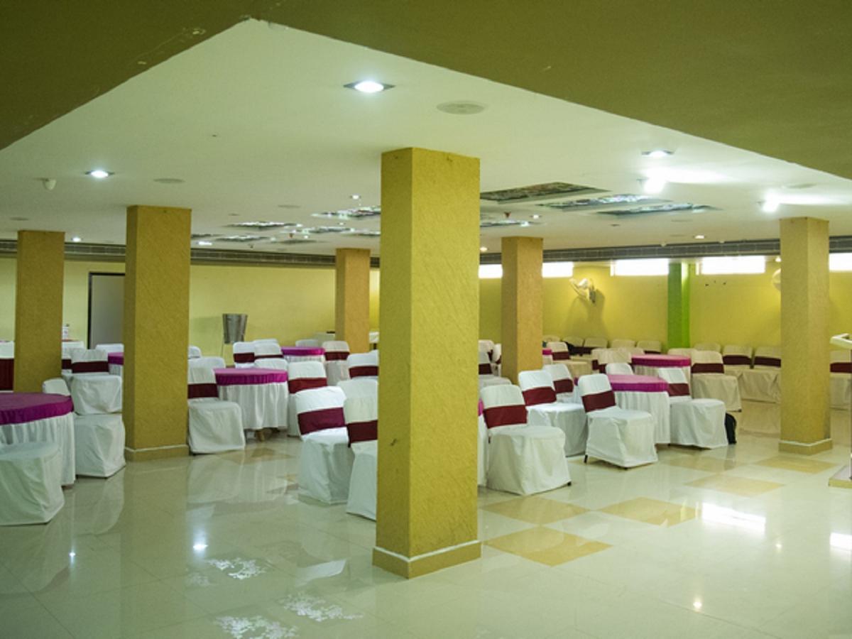 Hotel Sunshine Baharampur Buitenkant foto